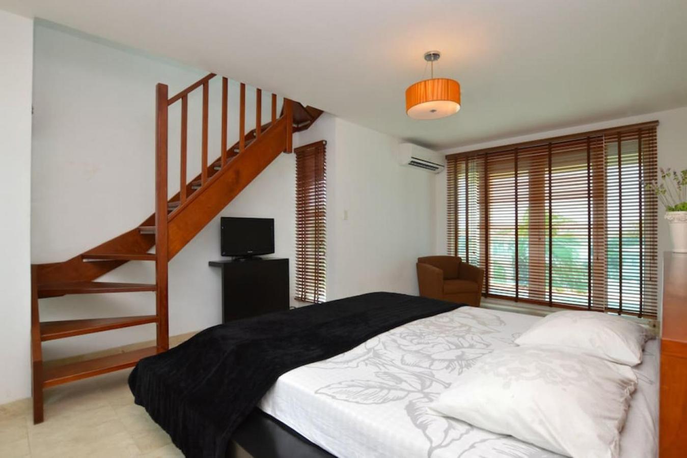 Palm Beach 6 Bedroom Villa With Private Pool Behind Marriott Exterior photo