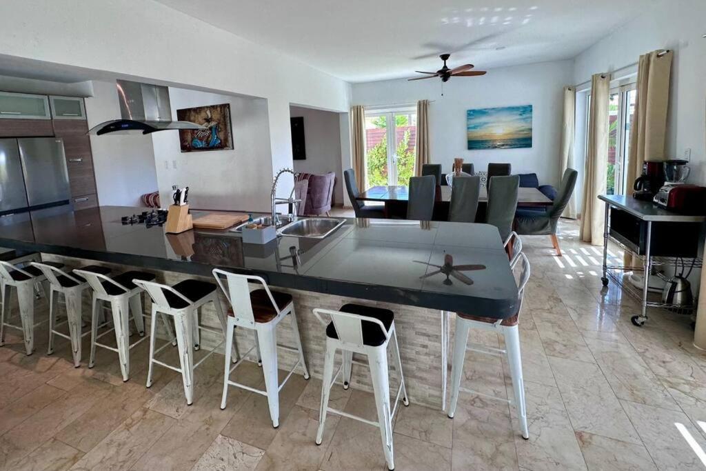Palm Beach 6 Bedroom Villa With Private Pool Behind Marriott Exterior photo
